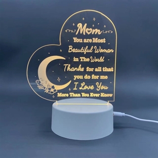 Hjerteformet lampe med kærlige ord til mor